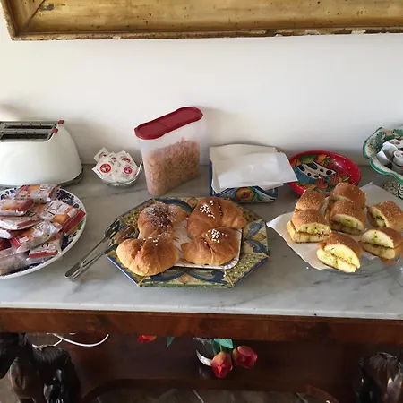 Bed & Breakfast Natoli 4*